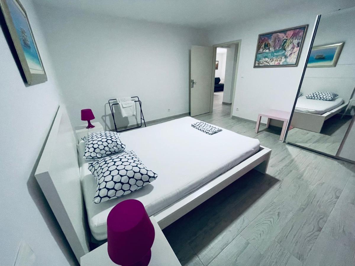 Apartment Paulina Трогир Екстериор снимка