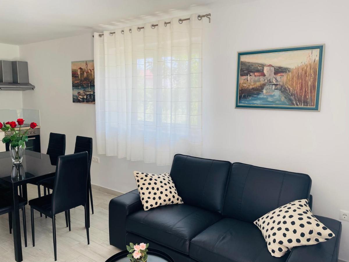 Apartment Paulina Трогир Екстериор снимка